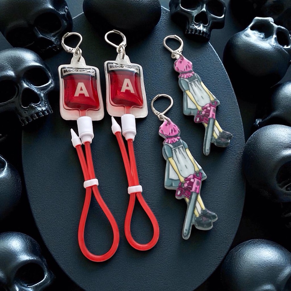 🆕 Blood Bag Type A and Chainsaw Girl Earrings